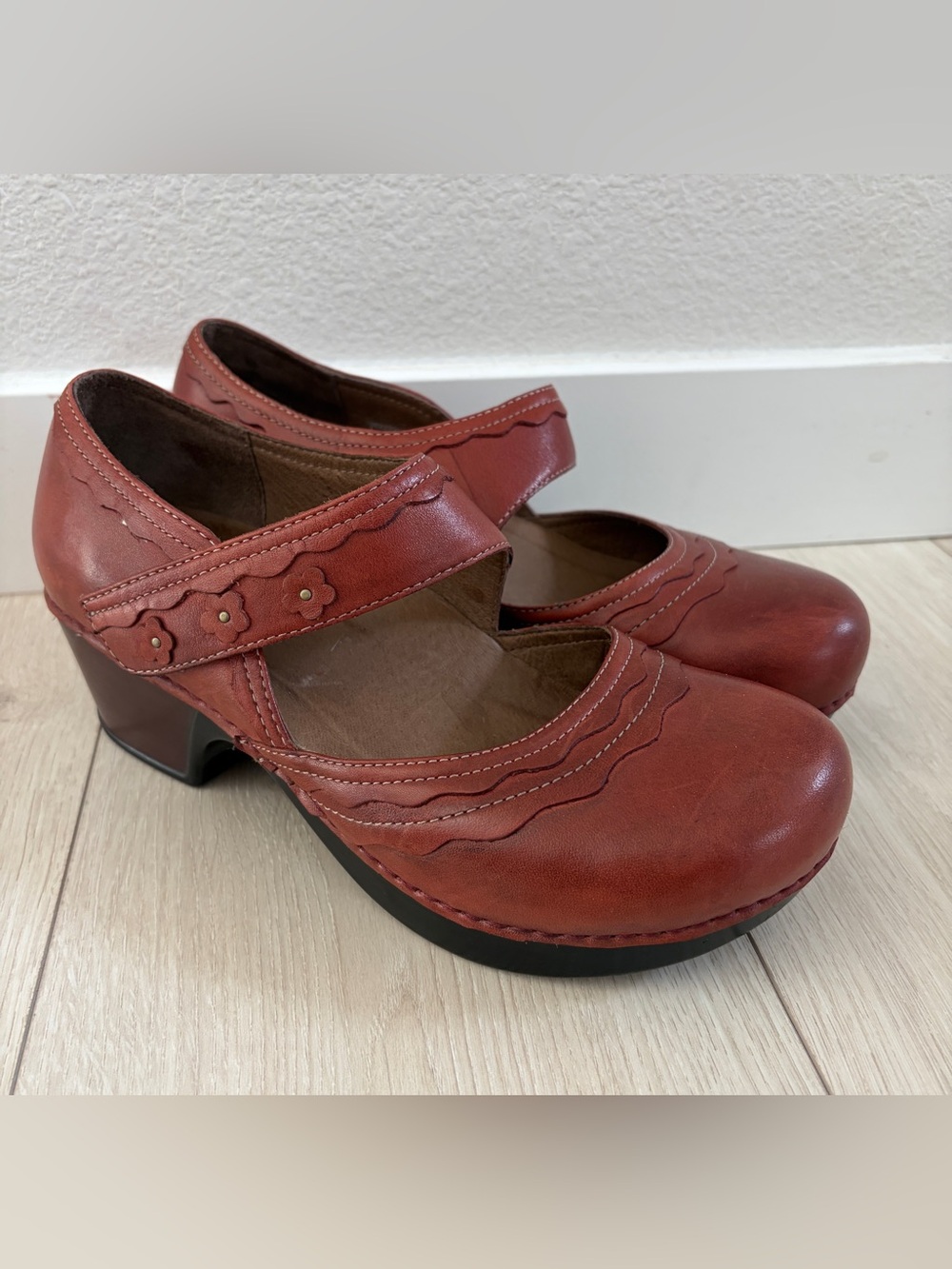 Dansko Red Brown Mary Jane  with Floral Detail EU 39